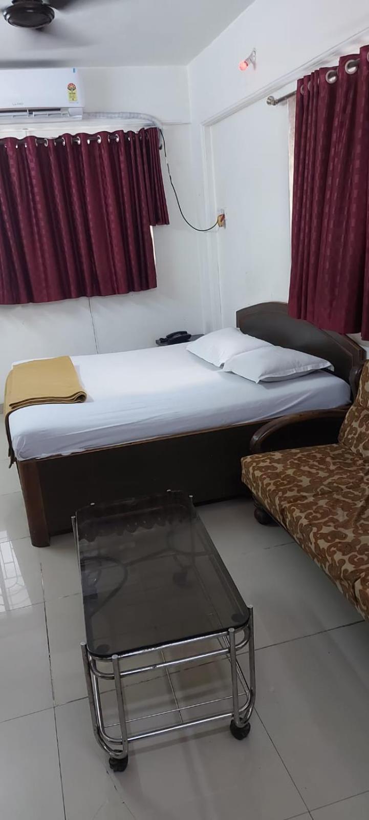 Glitz Hotels Sai Guest House - Nr Inorbit Mall Vashi Navi Mumbai Exterior foto